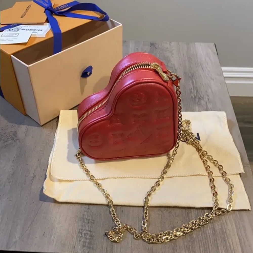 Louis Vuitton Fall in Love Heart Chain Bag